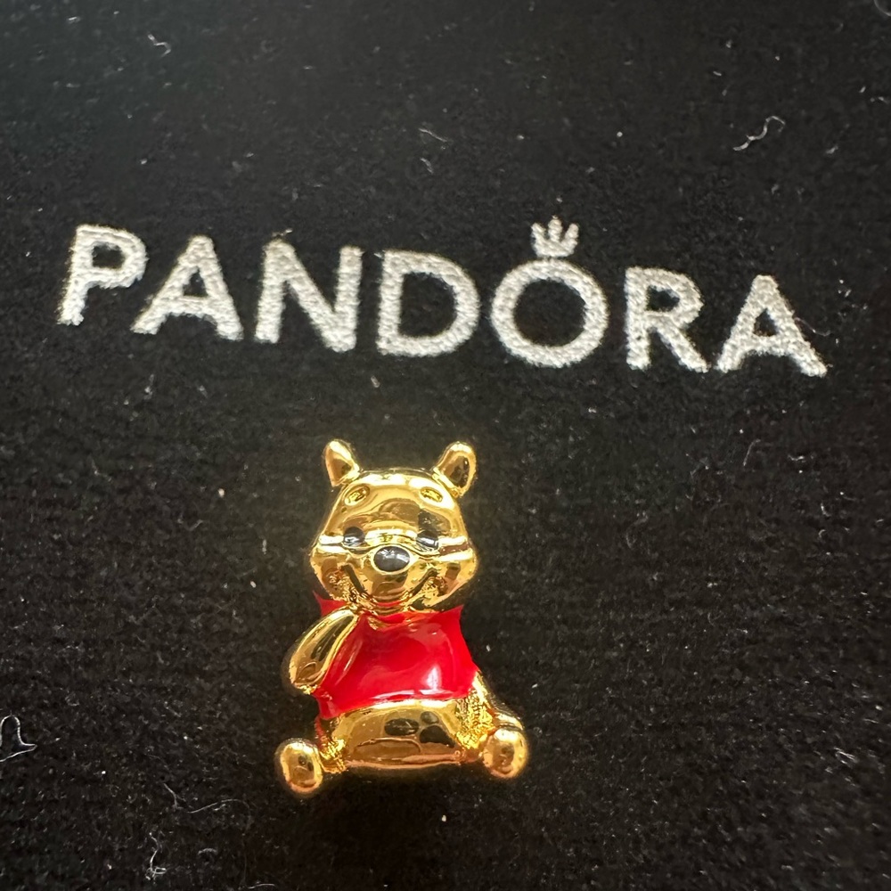 NWOT Pandora x Disney Winnie the Pooh Bear Charm - Picture 6 of 14